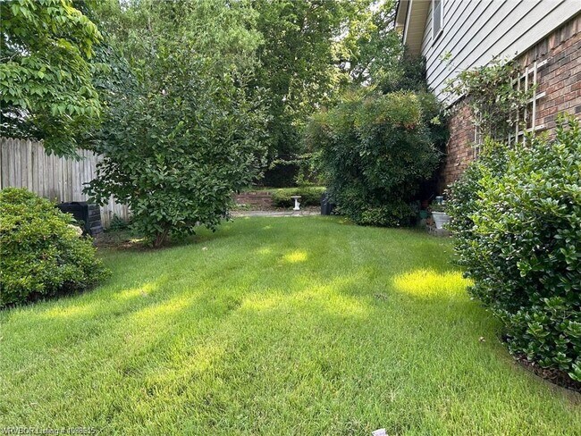 Photo - 2100 S 70th St