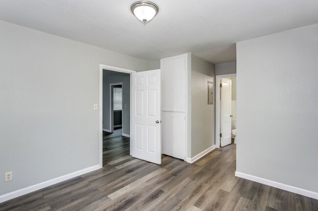 Photo - Super Affordable One Bedroom Duplex!