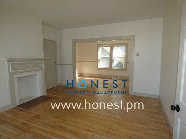 20 Academy St Unit 4