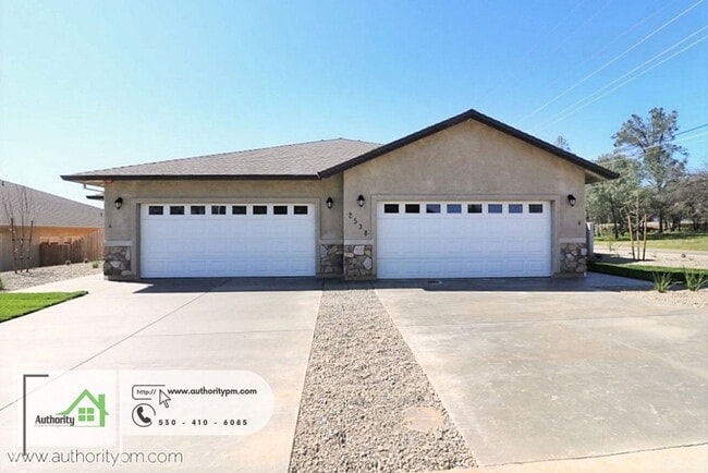 Building Photo - 2530 Rainbow Ln Rental