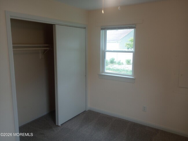 3 Primrose Ln Unit B