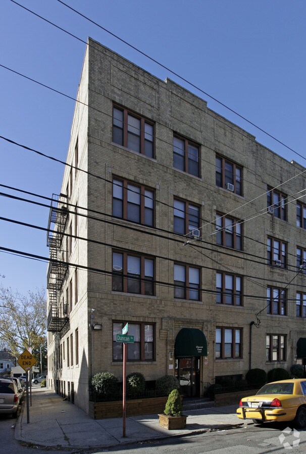 Photo - Duncan Court Condominiums