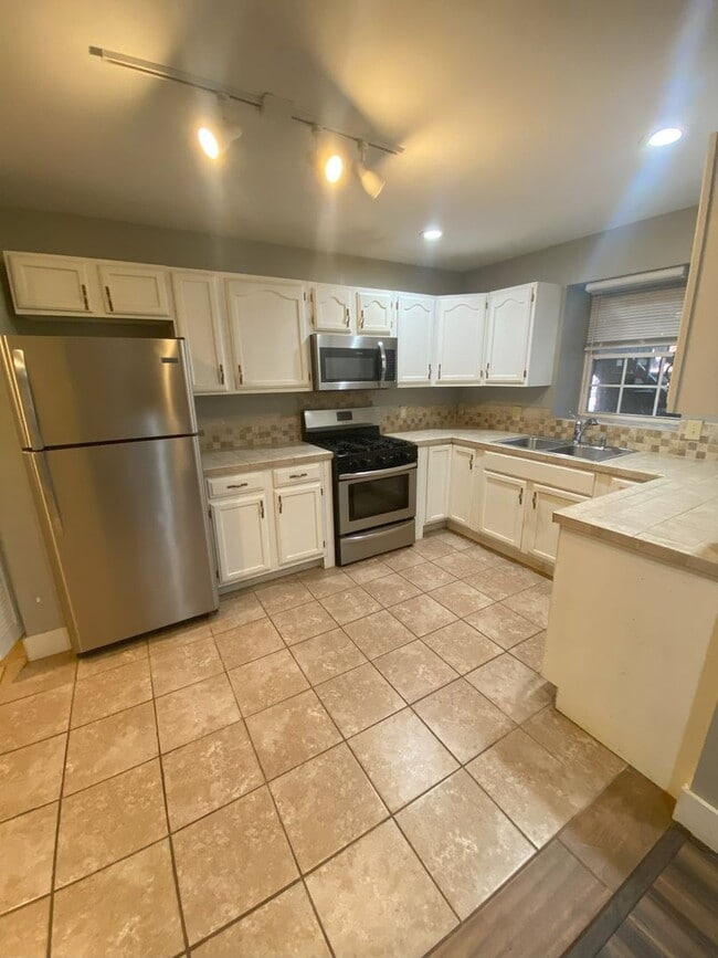 Photo - mende167 Unit mende167-2