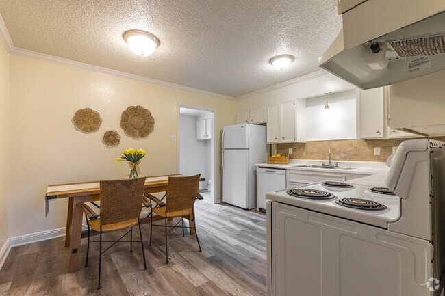 2 habitaciones, 1 baño - 940 pies cuadrados - Cocina - Summer Place Apartments