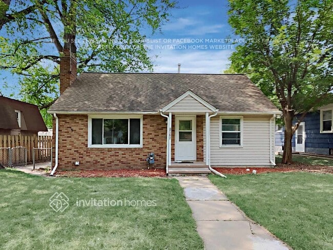 Building Photo - 6828 Russell Ave S