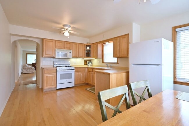 7513 W Isham Ave Unit 2