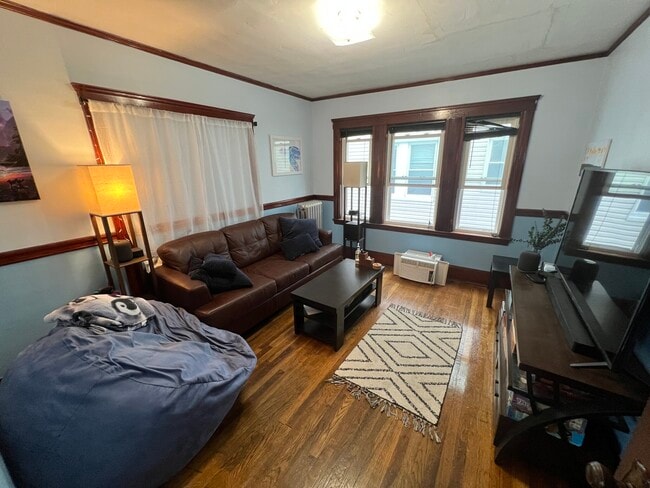 Building Photo - 16 Silvey Pl Unit 2 Rental