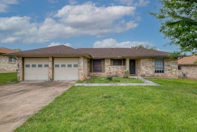 Building Photo - QUAIL CREEK WEST HOME