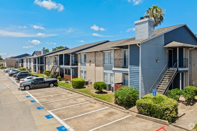 Building Photo - Solace Apartments