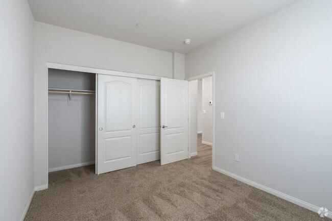 3BR, 2BA - 1,204SF