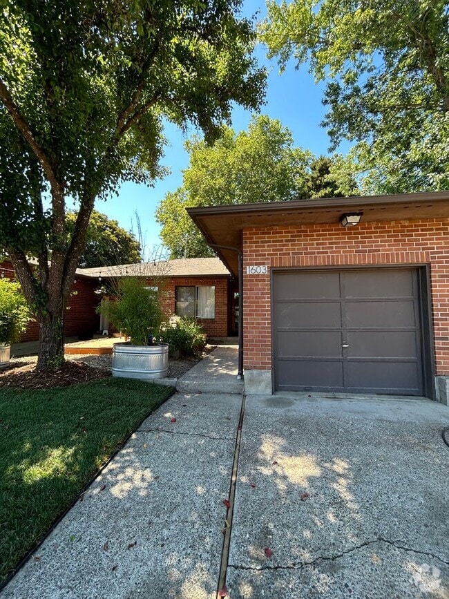 Building Photo - COO1603 Unit 1603 Rental