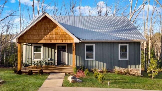 Building Photo - 360 Prince Dr