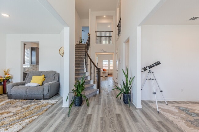 Photo - 2332 Giona Pl
