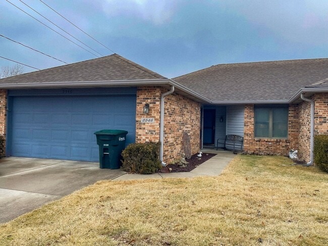 Building Photo - 2 Bedroom / 2 Bath Condo in Muncie