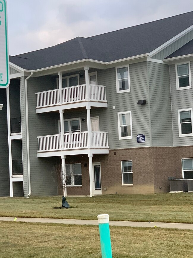 Photo - Riverside Trail Apartments