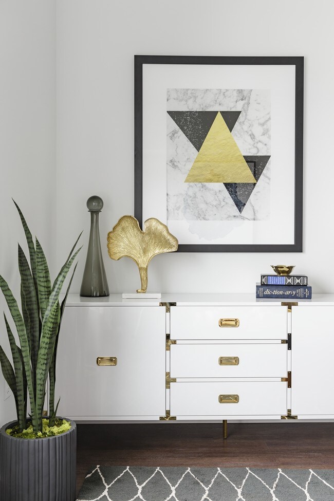 Photo - Hassalo on Eighth