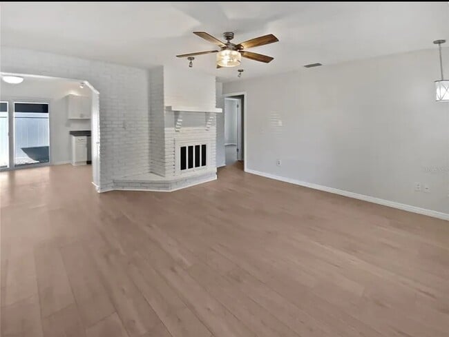 Building Photo - 1608 Amberlea Dr N Rental