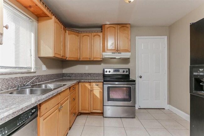 Photo - 4030 NW 8th Terrace