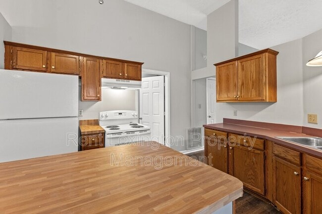 Photo - 1342 The Kings Ct