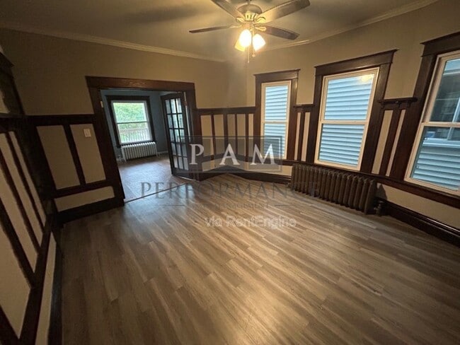 Photo - 1213 S 72nd St