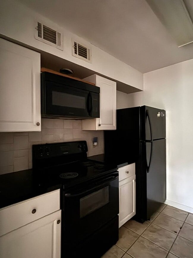 Photo - All brick two story townhouse in Westover Glenn Unit 55