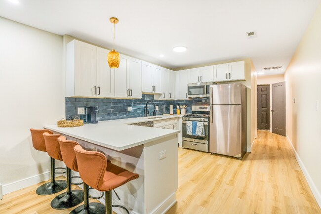 Photo - 1704 N Springfield Ave Unidad 1