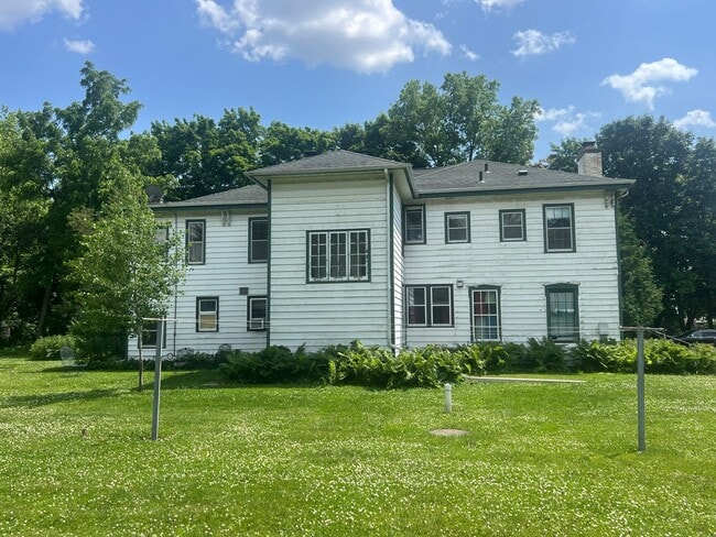 Photo - W379N5686 N Lake Rd Apartment