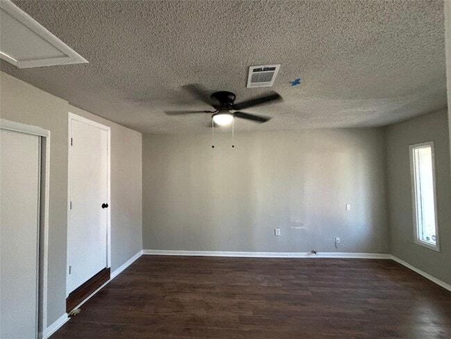 Photo - 4414 Botany Ln
