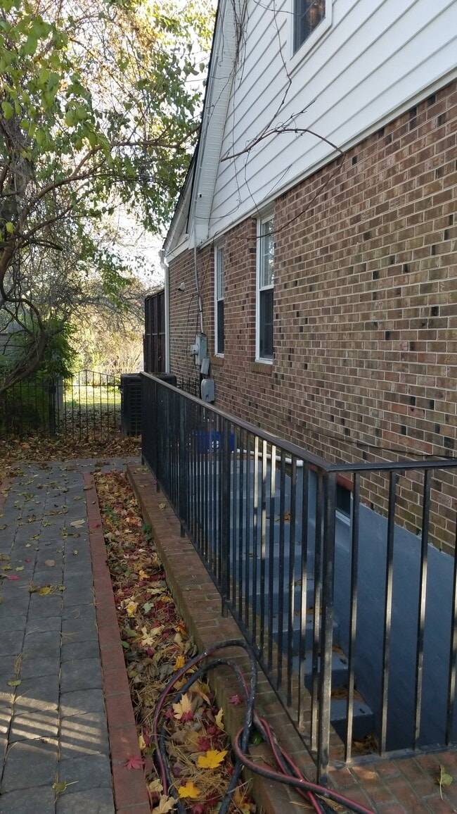 Photo - 11913 Seven Locks Rd Unit Accessory apartment