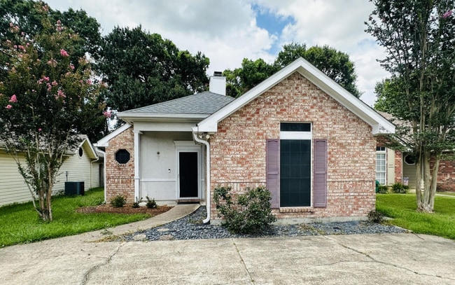 Building Photo - 130 Edie Ann Dr