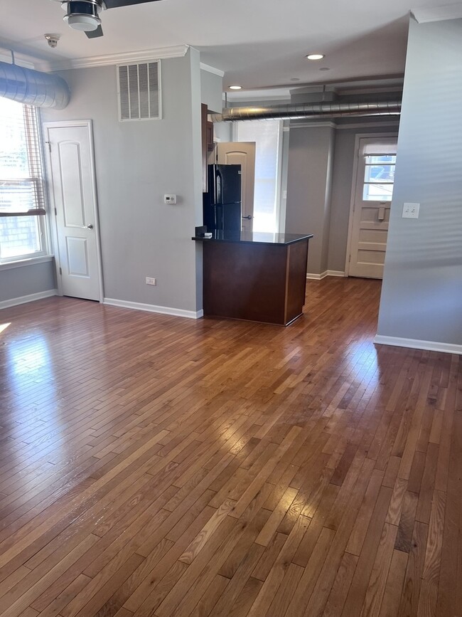 Photo - 20 W Hinsdale Ave Unit 2