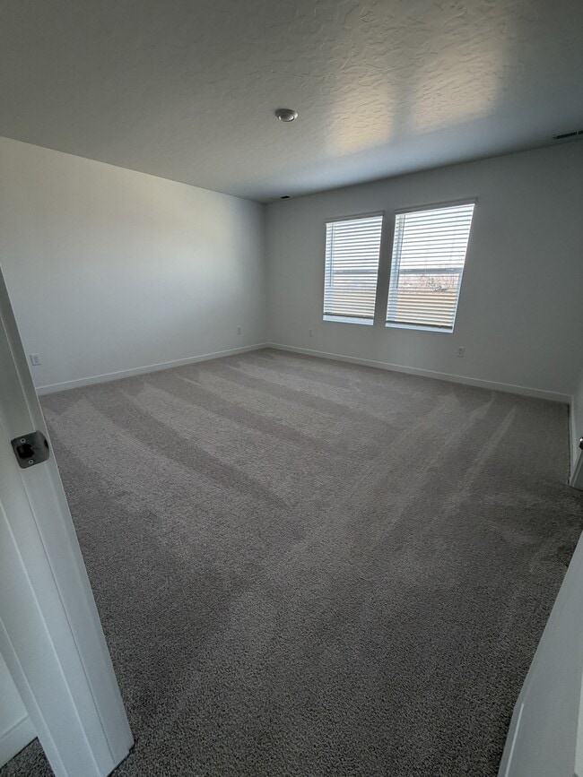 Photo - 273 Lightning Ave