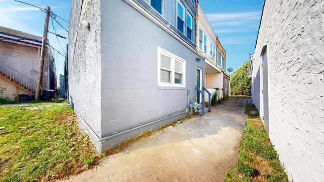 Photo - 722 Pearl Pl