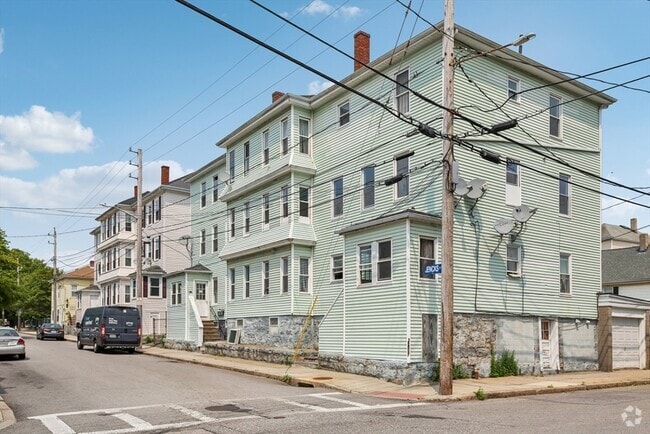 Building Photo - 344 Jencks St Unit 2 Rental