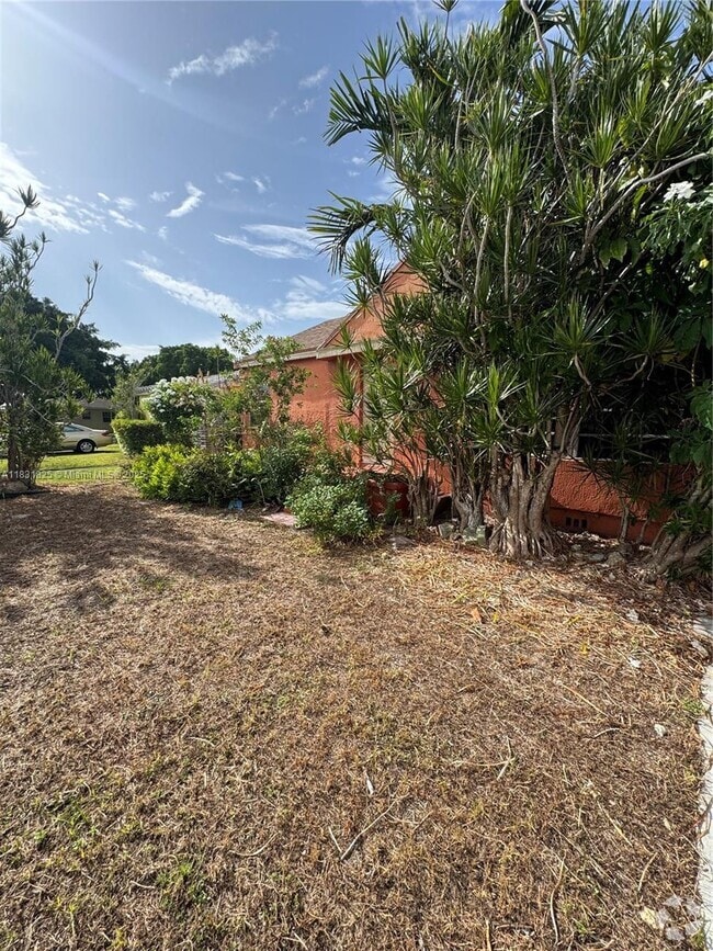 Building Photo - 6410 SW 39th St Rental