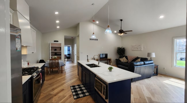 Photo - 714 Ringold St