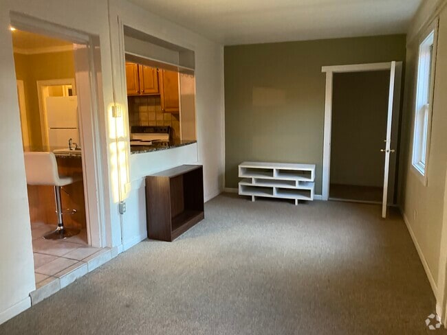 Building Photo - 4908 7th Ave Rental