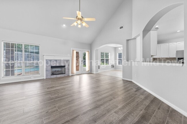 Photo - 343 Mesquite Hill Dr