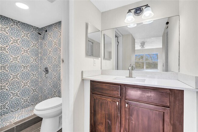 Photo - 3360 Spanish Moss Terrace Unidad 305