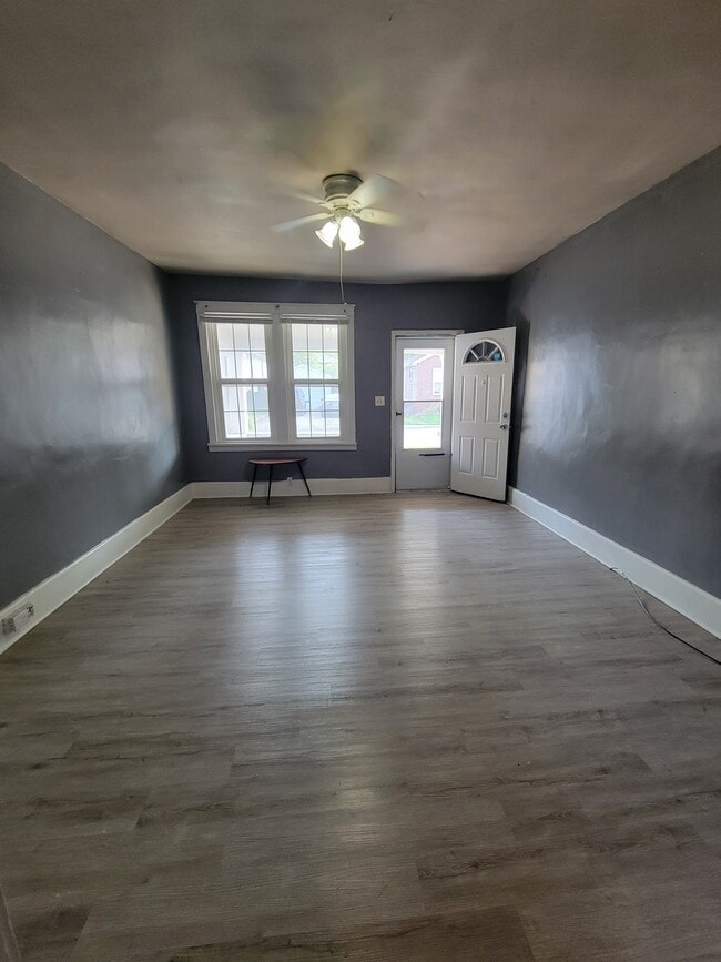 Photo - 4833 Hannover Ave