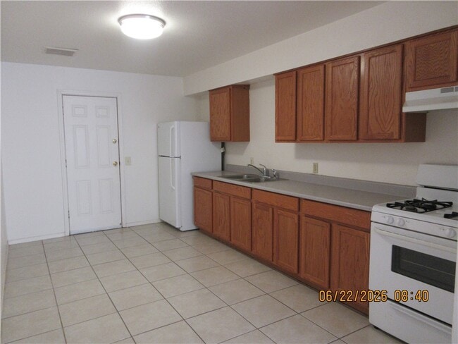 Photo - 3096 E Butler Ave