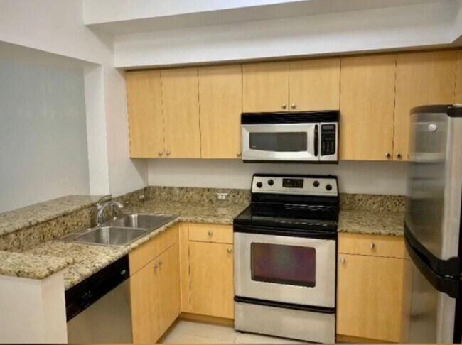 2841 NE 185th St Unit 507