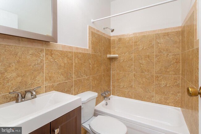 Photo - 1213 12th St NW Unidad C