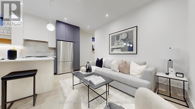 Photo - 82 Gough Ave