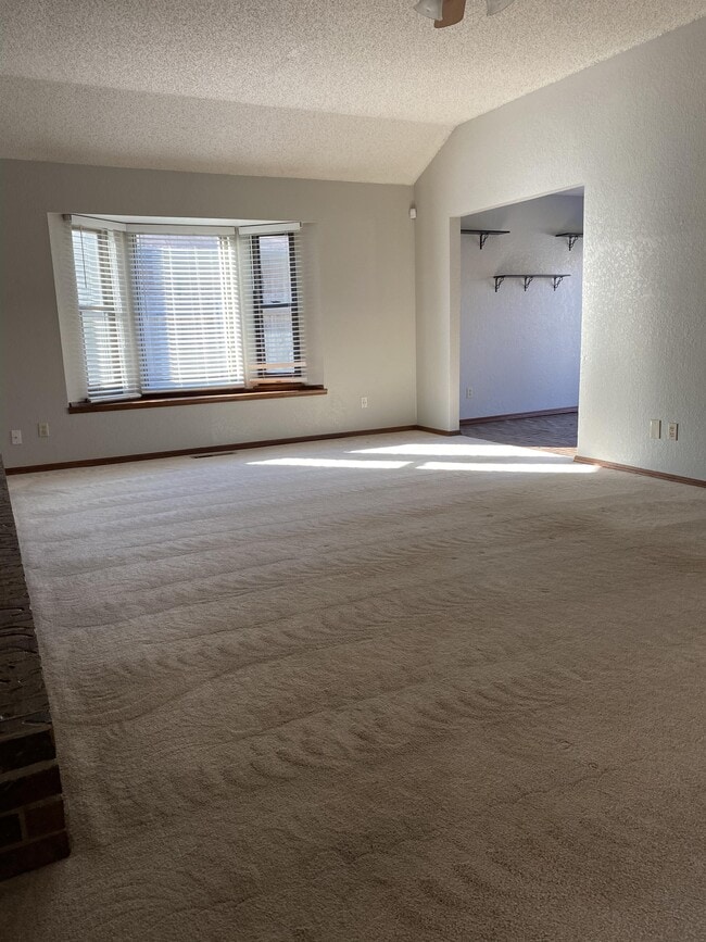 Photo - 541 NW 170th St