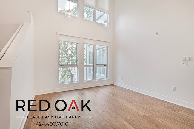 Photo - 1168 S Barrington Ave Unit 516