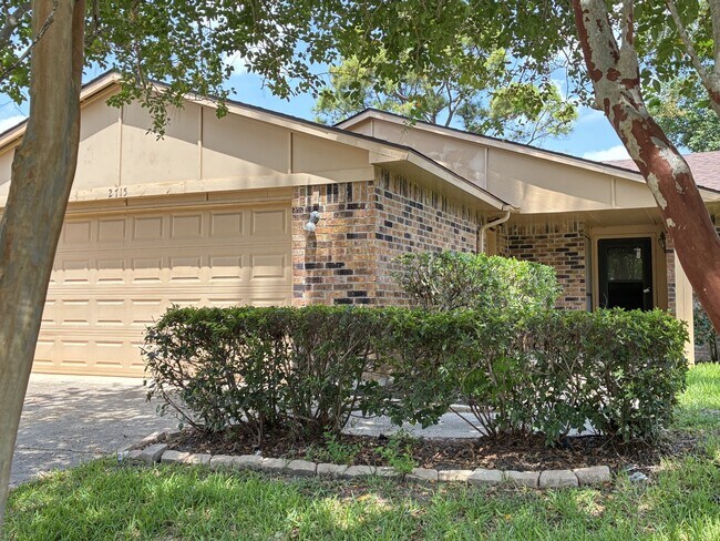 Photo - 2715 Kingfisher Dr