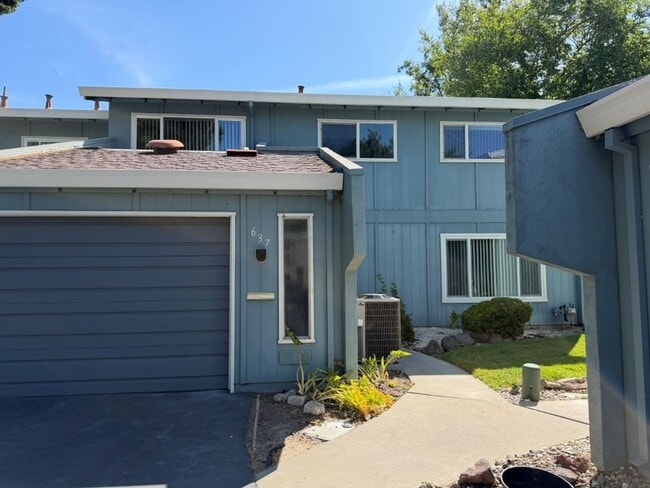 Photo - Updated Knollwood Condo with Community Pool