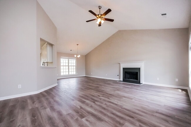 Photo - 192 River View Ct