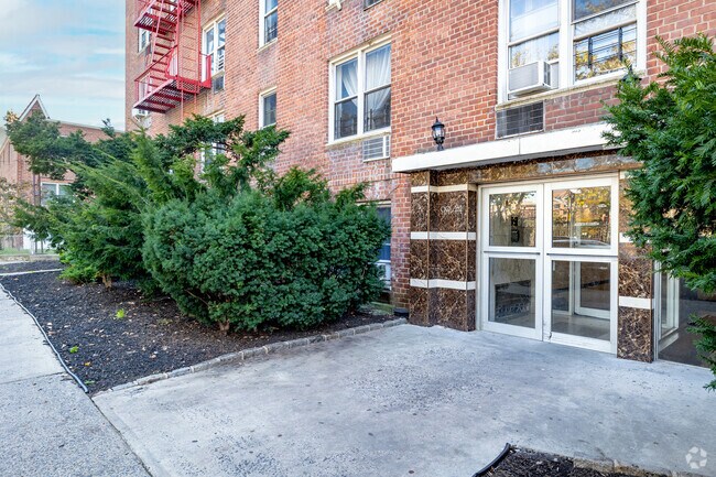 Photo - 99-44 62nd Ave